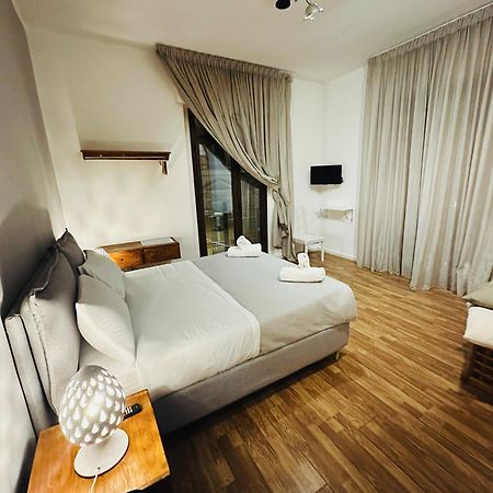 B&B Degli Artisti Suite Λέτσε Εξωτερικό φωτογραφία
