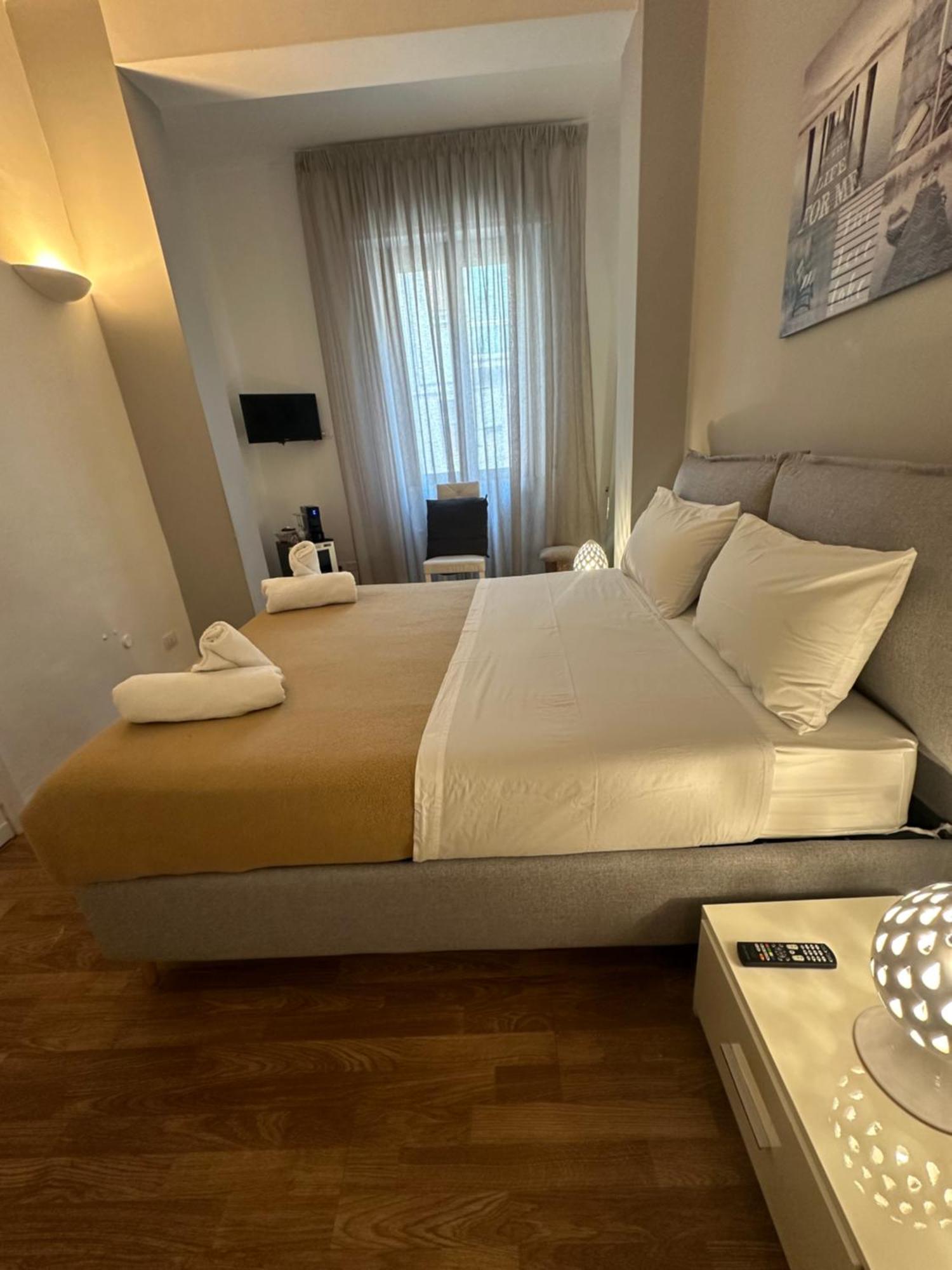 B&B Degli Artisti Suite Λέτσε Εξωτερικό φωτογραφία