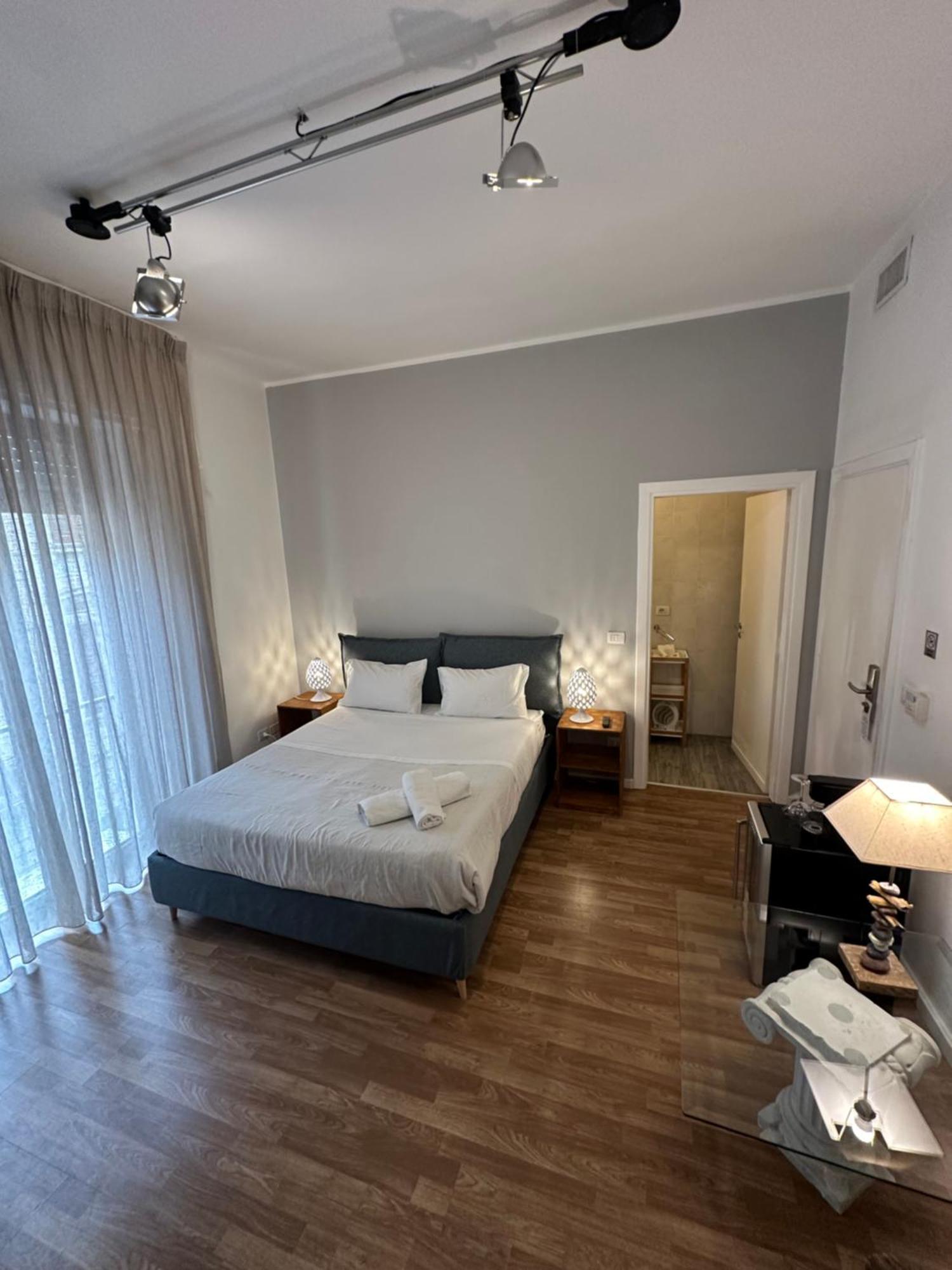 B&B Degli Artisti Suite Λέτσε Εξωτερικό φωτογραφία