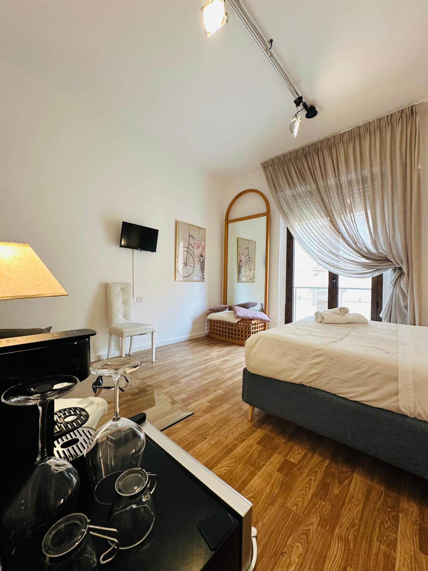 B&B Degli Artisti Suite Λέτσε Εξωτερικό φωτογραφία
