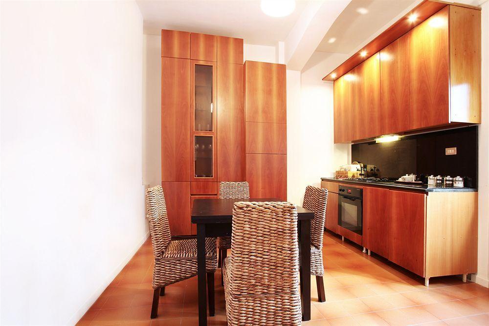 B&B Degli Artisti Suite Λέτσε Εξωτερικό φωτογραφία