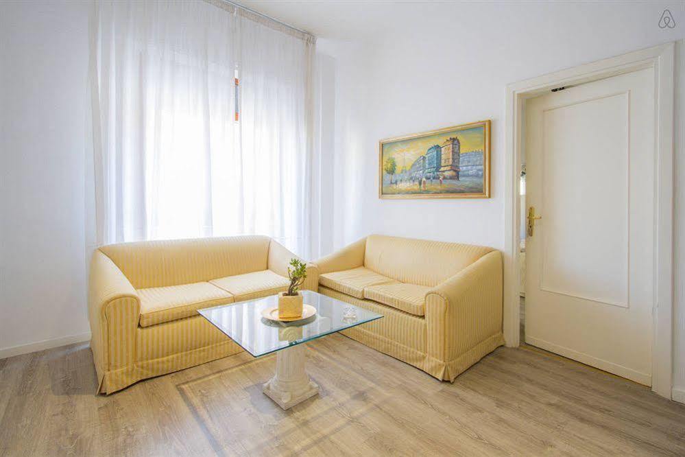 B&B Degli Artisti Suite Λέτσε Εξωτερικό φωτογραφία